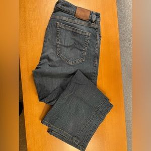 34 Heritage Charisma Comfort Classic Dark Wash Straight Leg Jean. Size 36x30